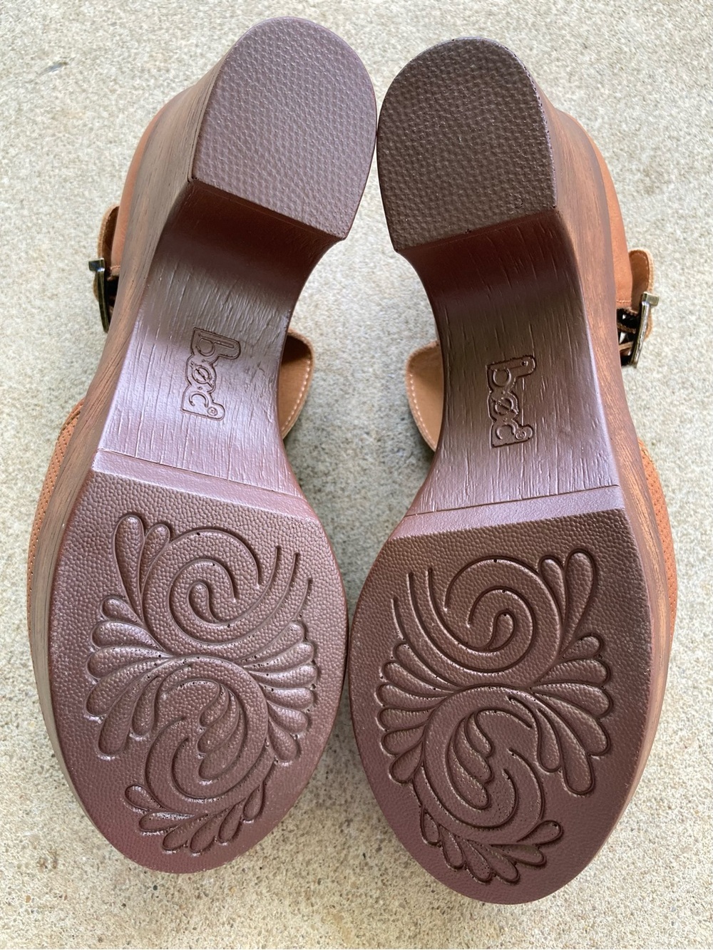 b.o.c. Women's Cognac Brown Ankle-Strap Heels Size 10 - Picture 3 of 5